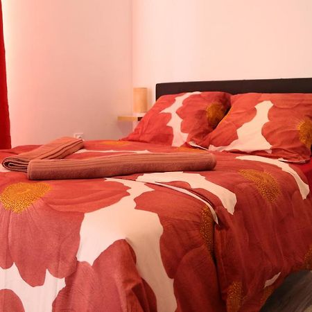 Saturne Apartment Сен-Кантен Екстериор снимка